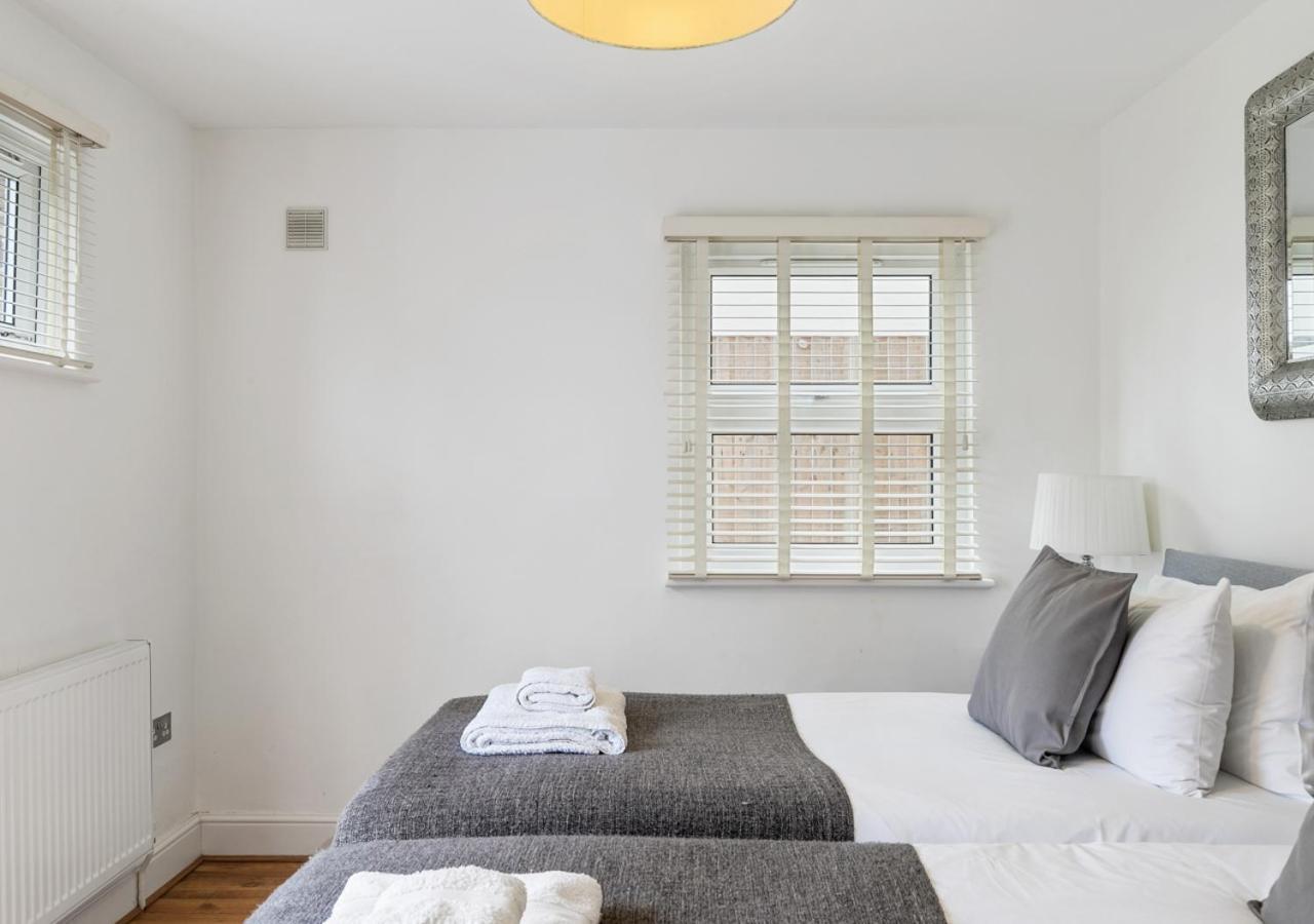 Apartmán Two Bed Flat In Bush Hill Park Enfield Exteriér fotografie
